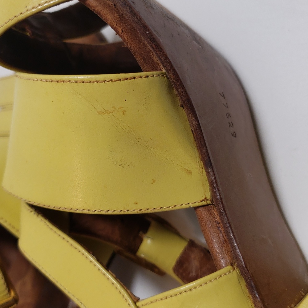 Vintage Womens Yellow Hush Puppies Wide Band Square Heel Sandals - Picture 9 of 12